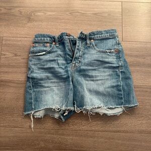 Madewell High-Rise Denim Shorts Size 26 Raw Hem Medium Wash Jean Shorts